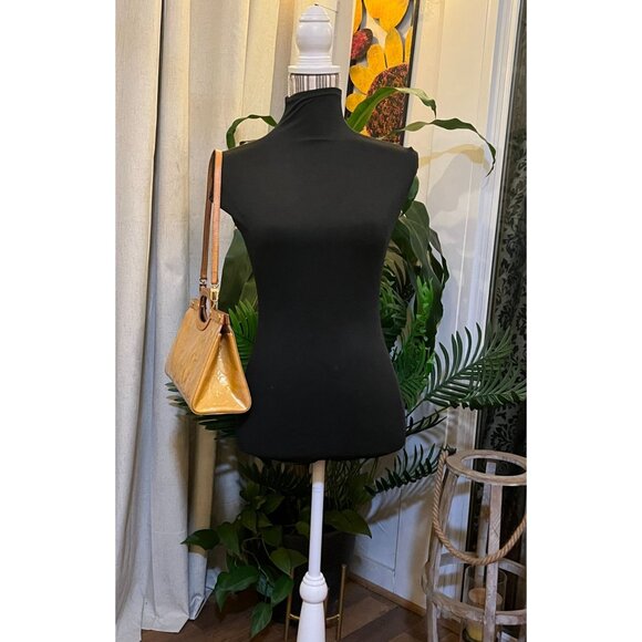 π  AUTHENTIC LOUIS VUITTON ROXBURY DRIVE YELLOW VERNIS HANDBAG - Picture 14 of 16